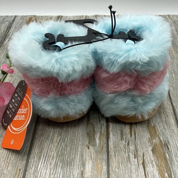 Baby Girls Fuzzy Unicorn Bootie Slipper Shoe Size 6 - Picture 6 of 6